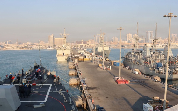 USS Roosevelt (DDG 80) Conducts Sea-and-Anchor Evolution in Manama, Bahrain
