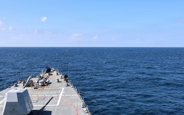 USS Roosevelt (DDG 80) Transits the Arabian Gulf