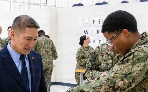 Under Secretary of the Navy visits NAS Pensacola, NATTC and NETC