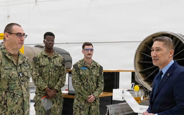 Under Secretary of the Navy visits NAS Pensacola, NATTC and NETC
