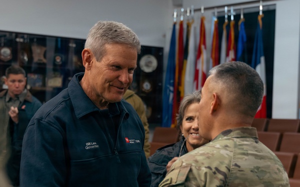 Tennessee Governor Visits Joint Multinational Training Group–Ukraine