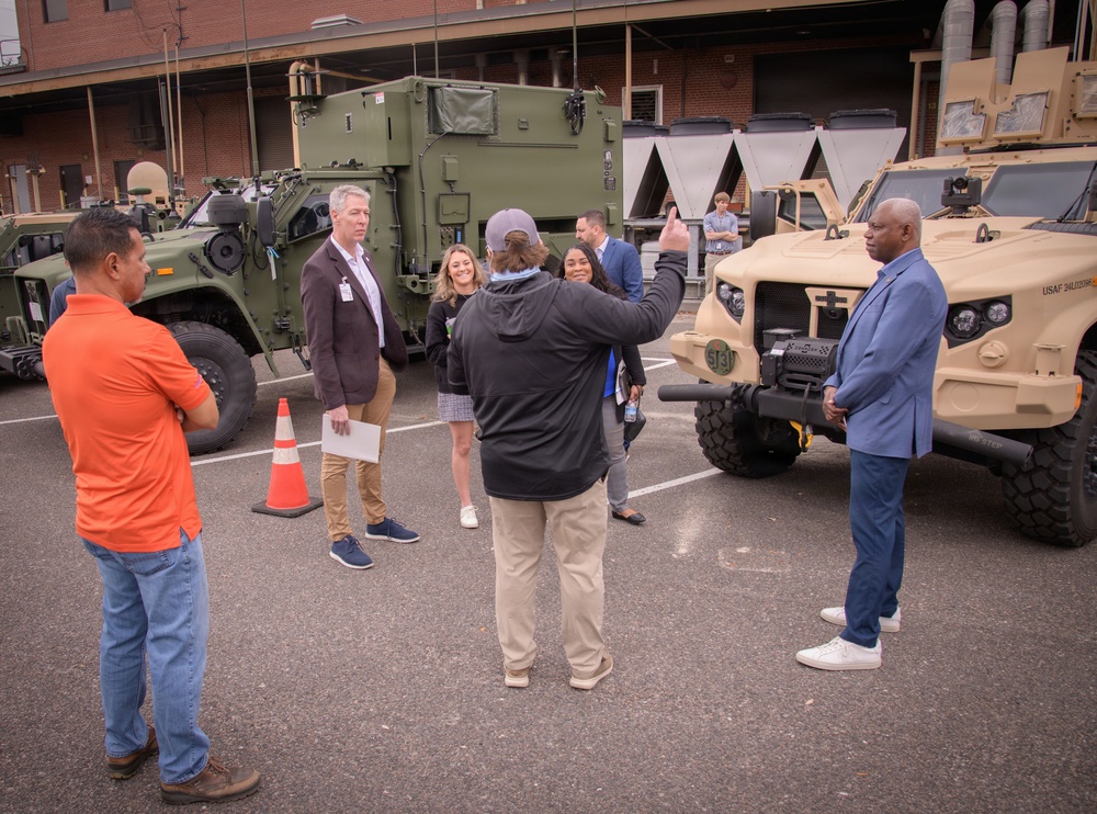 NIWC Atlantic Hosts Charleston Chamber of Commerce