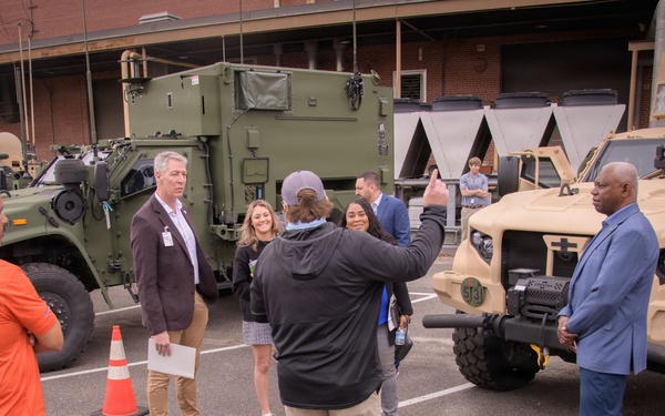 NIWC Atlantic Hosts Charleston Chamber of Commerce