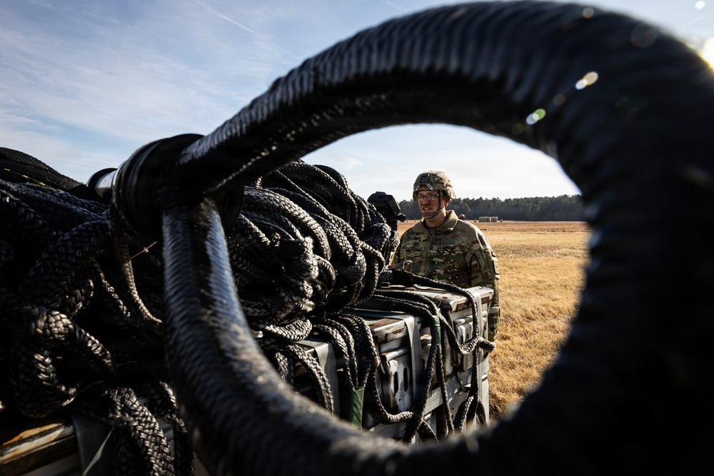 U.S. Army Ordnance School conducts sling load operations for its ammunition specialist trainees