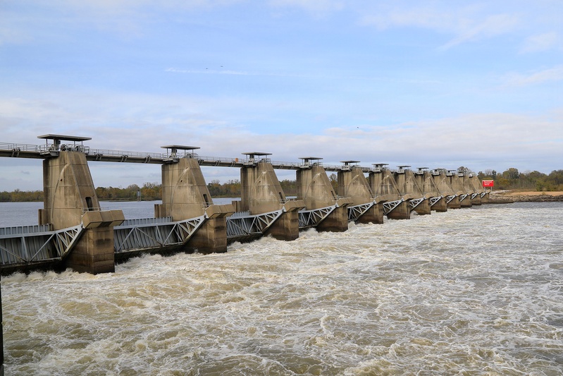 Tulsa District awards construction contract for W. D. Mayo gate repair