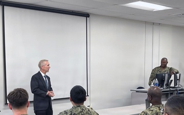 Jim Smart receives Navy Superior Civilian Service Award