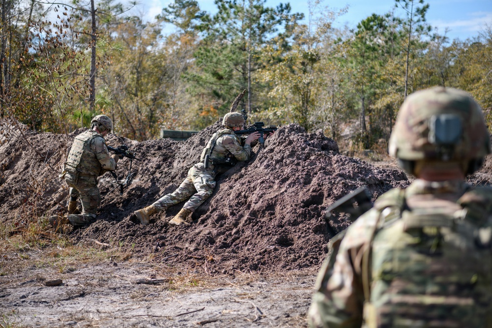 2-124 Infantry Regiment Soldiers conduct squad tactics at CBJTC
