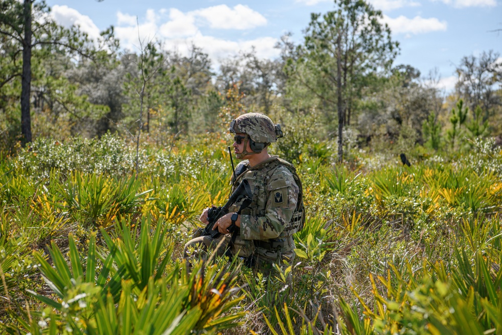 2-124 Infantry Regiment Soldiers conduct squad tactics at CBJTC
