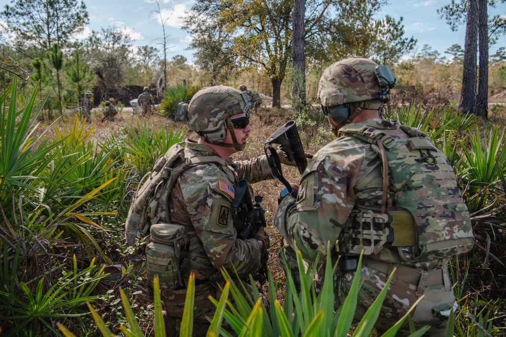 2-124 Infantry Regiment Soldiers conduct squad tactics at CBJTC