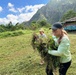 Hawaii Military &amp; Civilians Give Back to Ko'olau Foundation