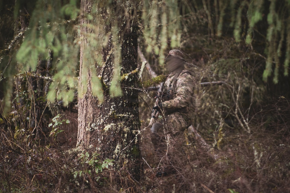 1SFG(A) Green Berets conduct Small Unit Tactics