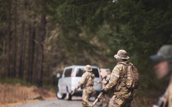 1SFG(A) Green Berets conduct Small Unit Tactics