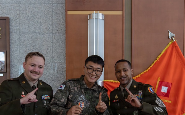 1st Signal Brigade HHC conducts taekwondo yellow belt promotion and recognition