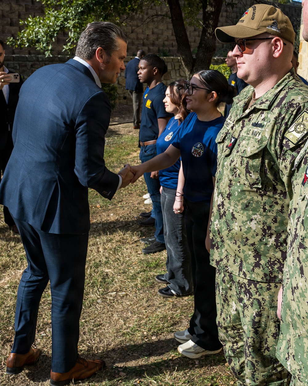 SECWAR visits Ft. Worth