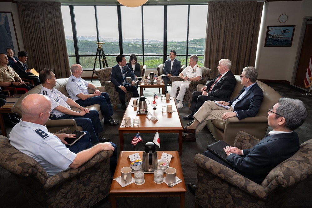 Japan Minister of Defense visits U.S. Indo-Pacific Command