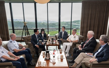 Japan Minister of Defense visits U.S. Indo-Pacific Command