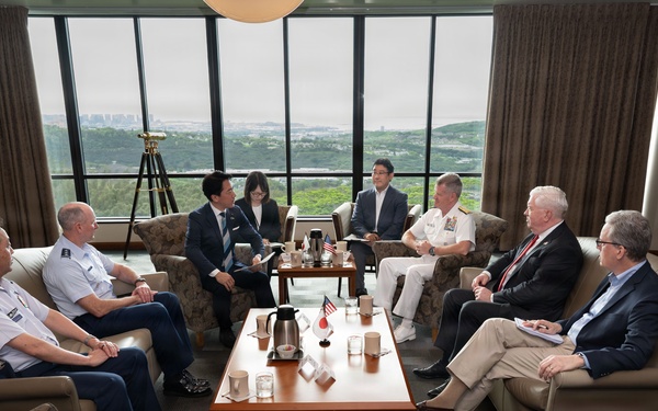 Japan Minister of Defense visits U.S. Indo-Pacific Command