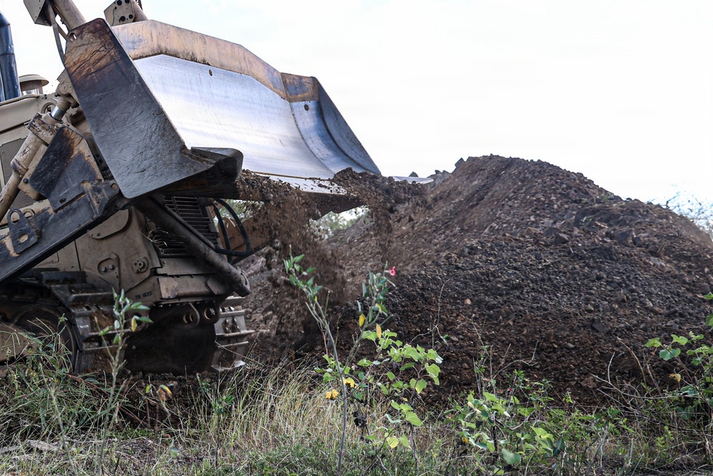 22nd MEU(SOC) | CLB Conducts Anti-tank Ditches and Berm Construction in Puerto Rico