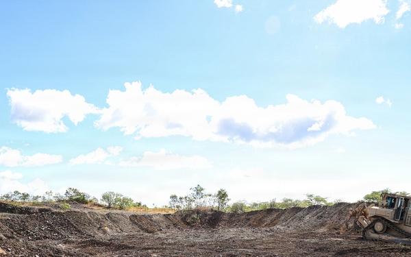 22nd MEU(SOC) | CLB Conducts Anti-tank Ditches and Berm Construction in Puerto Rico