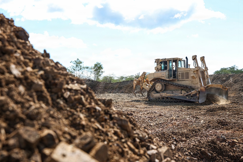 22nd MEU(SOC) | CLB Conducts Anti-tank Ditches and Berm Construction in Puerto Rico