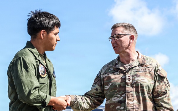 22nd MEU(SOC) | U.S. SOUTHCOM Acting Commander Visits 22nd MEU in Puerto Rico