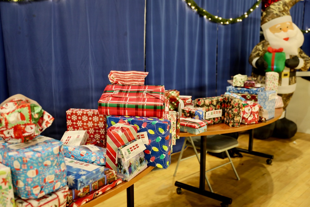 South Carolina National Guard participates in holiday celebration