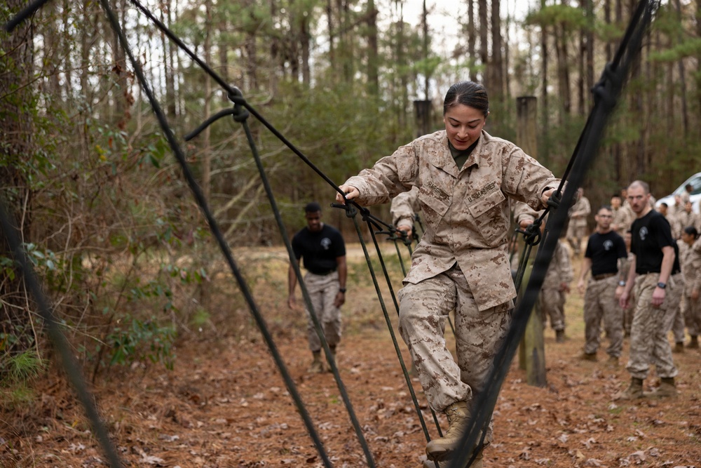 Personnel Administration School participates in an endurance course