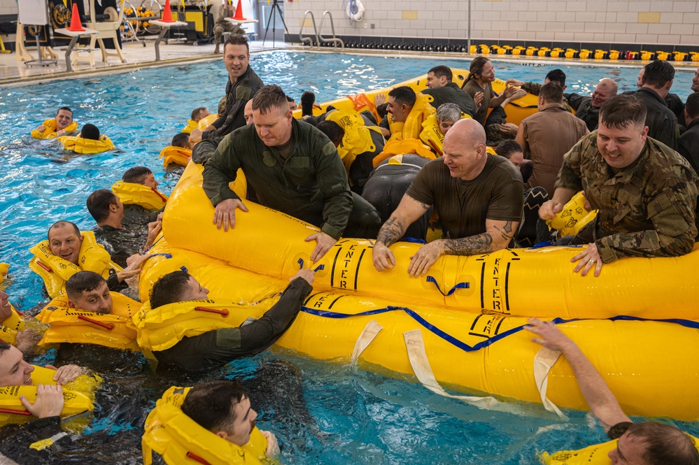 Sink or swim: Steel Airmen conduct water survival training
