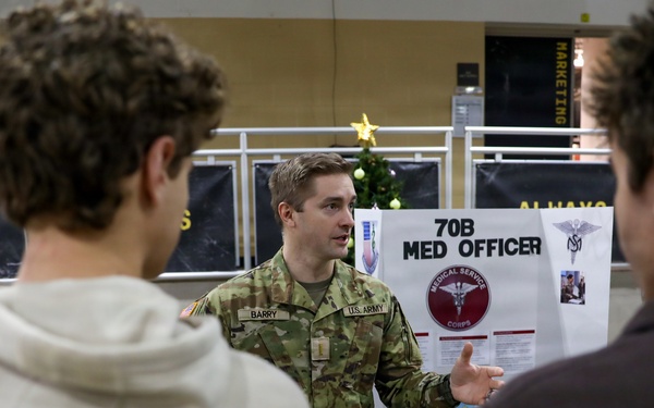Oldham County students gain hands-on medical experience during visit to Boone Center