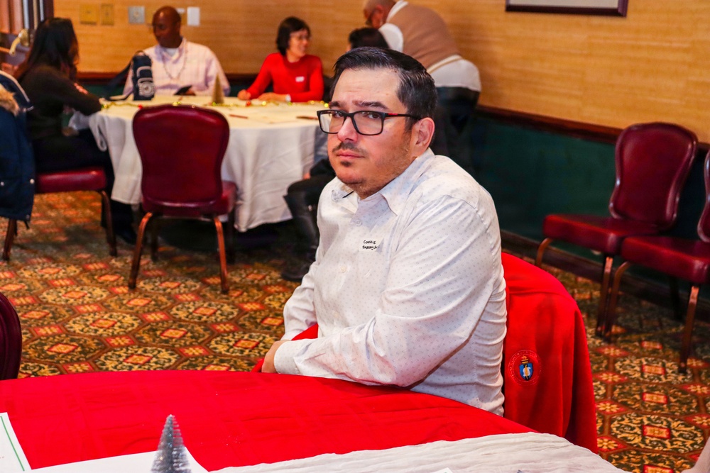 HQ Ft Belvoir Holiday Gathering