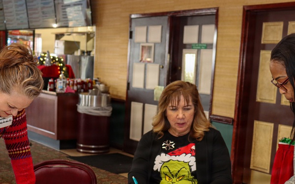 HQ Ft Belvoir Holiday Gathering