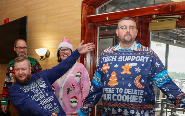 HQ Ft Belvoir Holiday Gathering