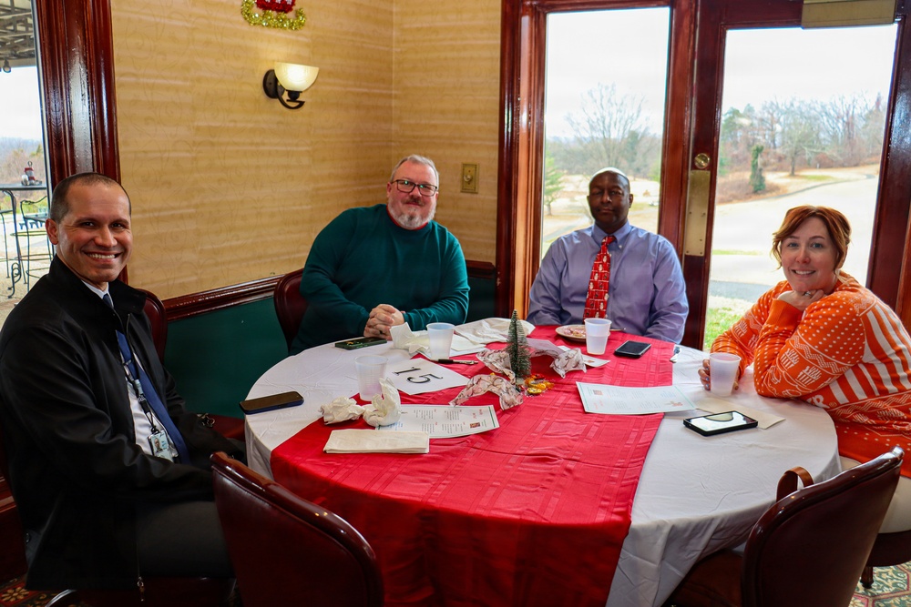 HQ Ft Belvoir Holiday Gathering