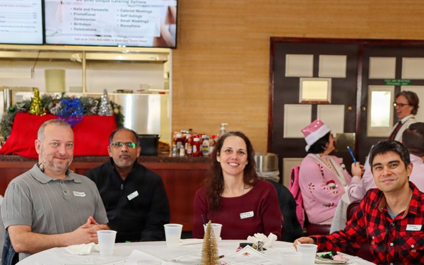 HQ Ft Belvoir Holiday Gathering