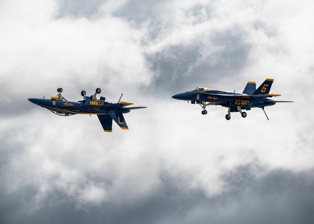 The U.S. Navy Flight Demonstration Squadron, the Blue Angels perform at the MCAS Miramar Air Show