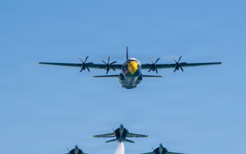The U.S. Navy Flight Demonstration Squadron, the Blue Angels perform at the Pensacola Beach Air Show