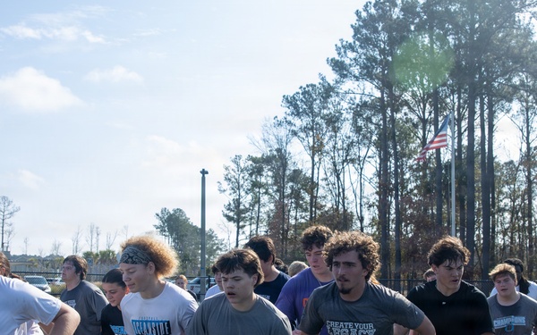 Recruiting Station Columbia and Oceanside Collegiate Academy Conduct Combat Fitness Test Exercise