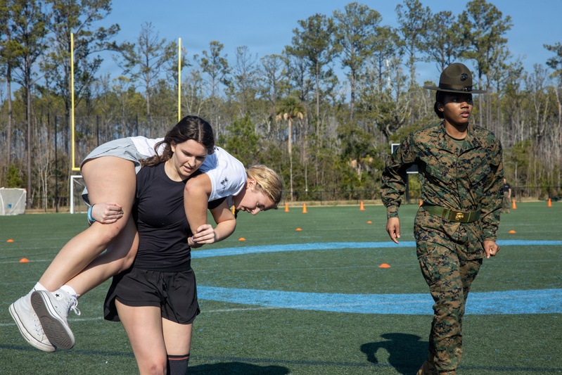 Recruiting Station Columbia and Oceanside Collegiate Academy Conduct Combat Fitness Test Exercise