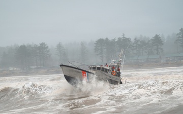Coast Guard Station Quillayute River Conducts Two Boat Training