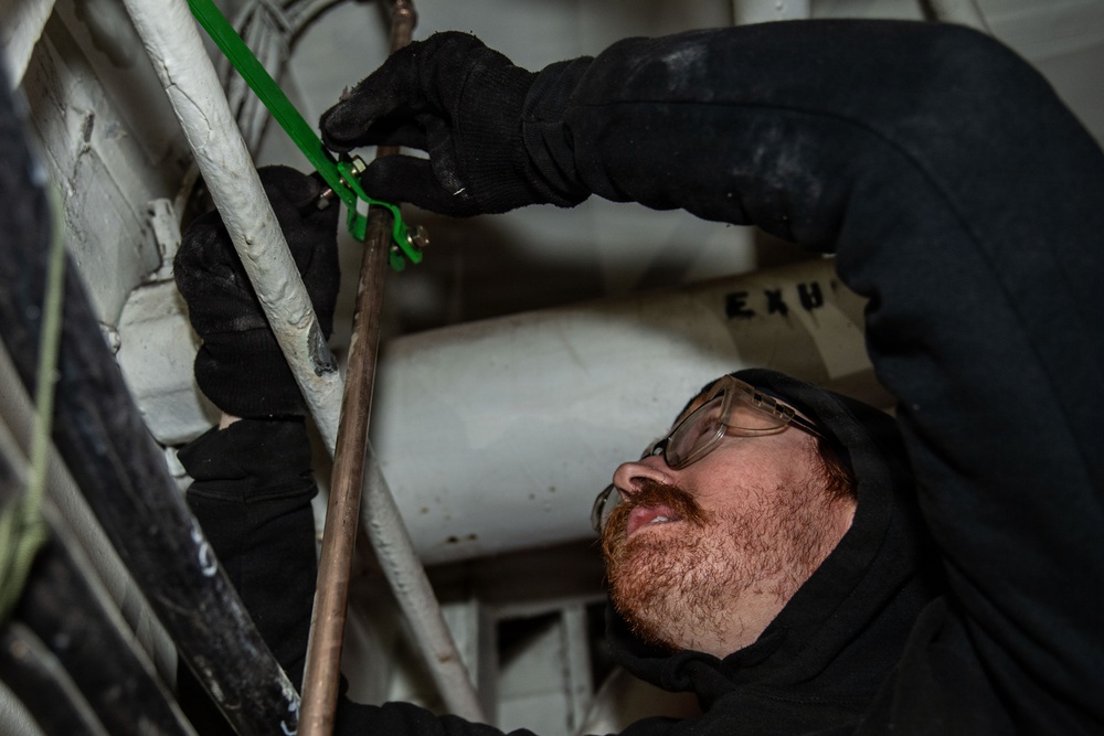 Ike Conducts Planned Incremental Availability maintenance period