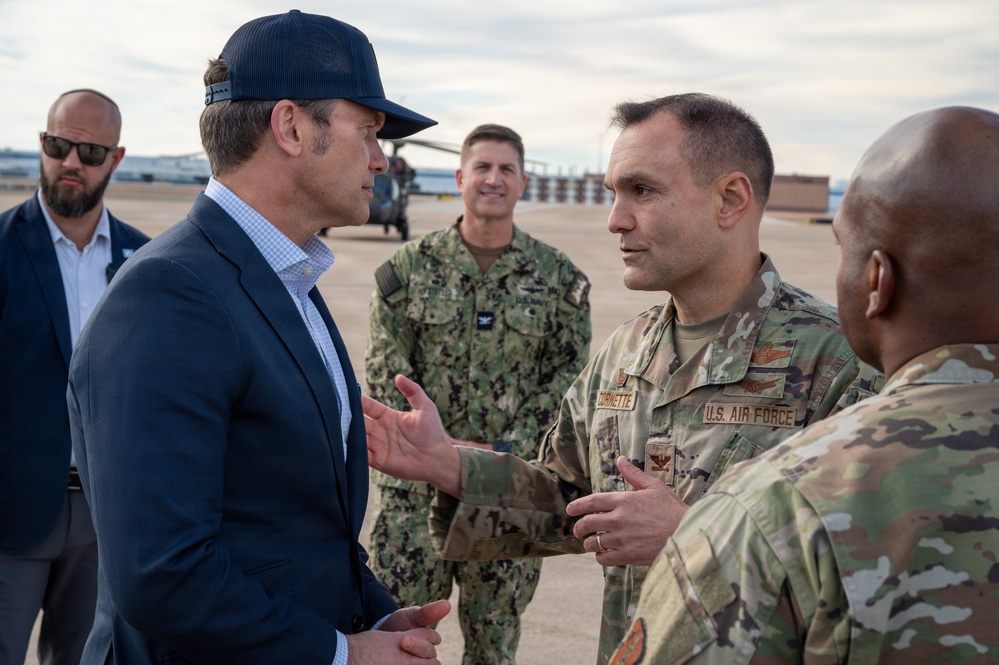 SECWAR Visits NAS JRB Fort Worth
