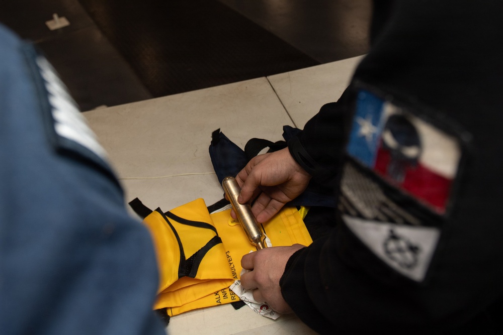 Ronald Reagan Sailors Perform Maintenance