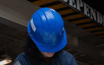 Ronald Reagan Sailors Perform Maintenance