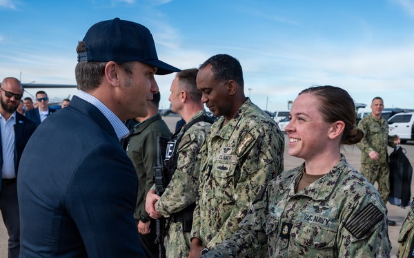 SECWAR Visits NAS JRB Fort Worth