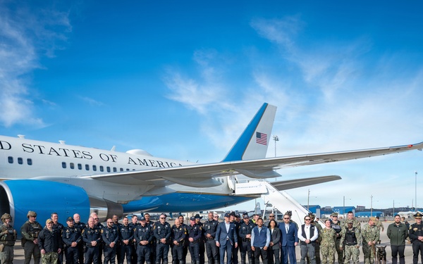 SECWAR Visits NAS JRB Fort Worth