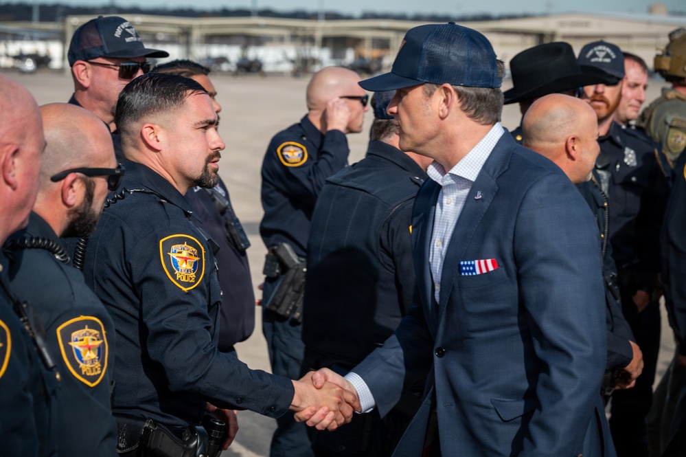 SECWAR Visits NAS JRB Fort Worth