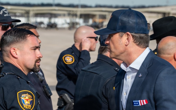 SECWAR Visits NAS JRB Fort Worth