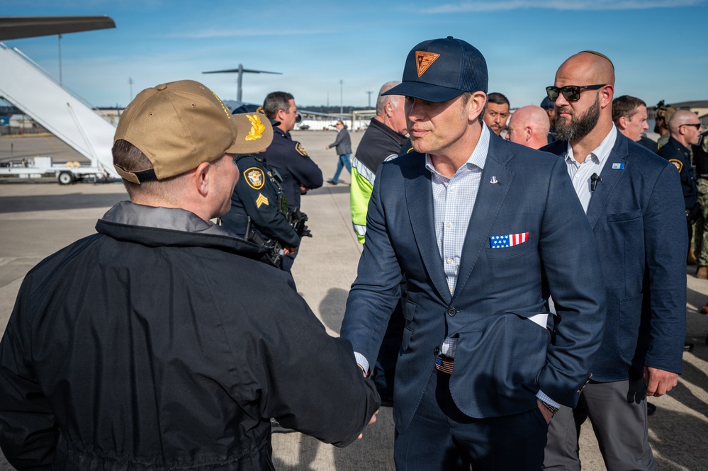 SECWAR Visits NAS JRB Fort Worth