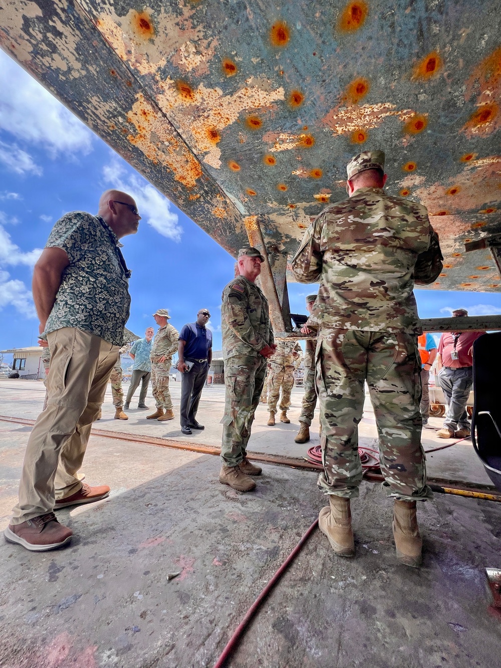 GEN Mingus Visits Kwajalein Atoll