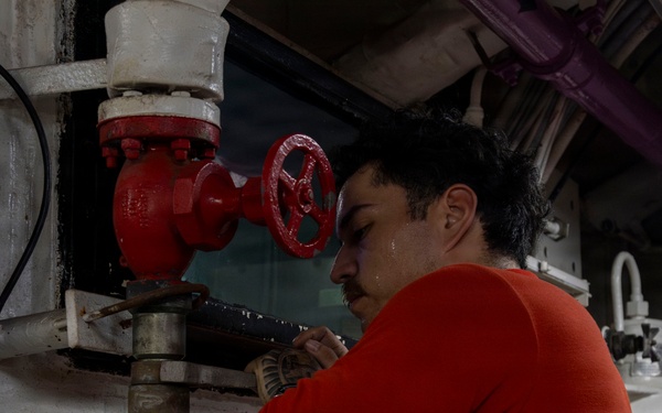 Abraham Lincoln conducts routine maintenance